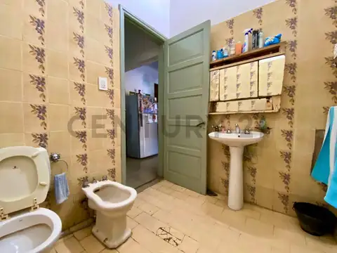 Casa 6 ambientes con 1 baño