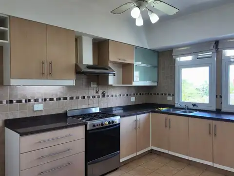 Departamento en Alquiler de 3 dormitorios