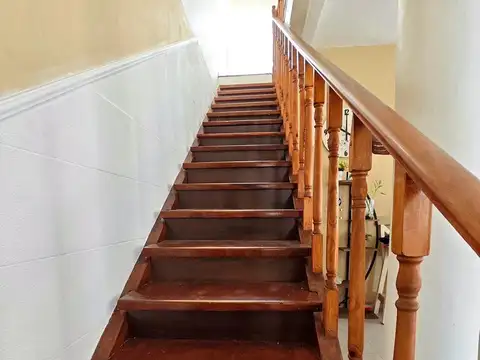 Depto Tipo Casa 5 ambientes con 1 baño