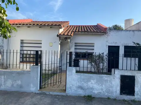 Casa en Venta en La Plata [Cod: ]