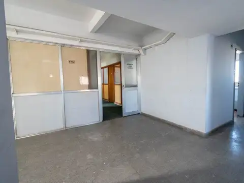Oficina en Venta 65 años