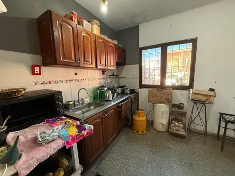 DUPLEX EN VENTA ZONA AV.ROJAS ACOSTA 3 DORMITORIOS