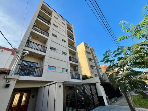 Fischetti 5000, Piso PB