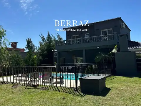 Casa en Venta con 2 cocheras