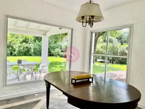 Casa 7 ambientes con 5 baños