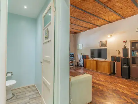 Casa 4 ambientes con 2 baños