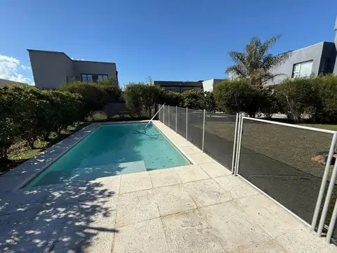 Casa  en Venta en Los Arces, La Cañada de Pilar, Pilar