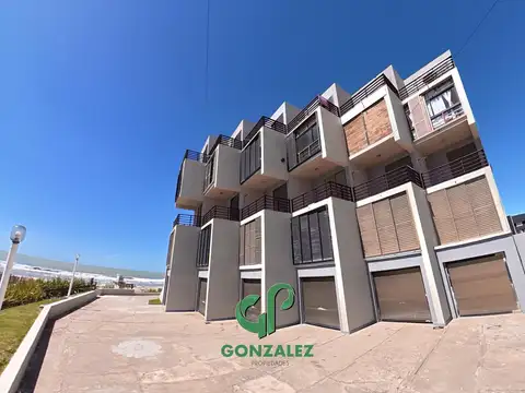 Departamento con cochera de uso exclusivo