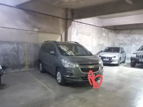 Cochera en venta en Yerbal al 600