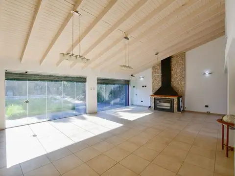 CASA EN VENTA EN CITY BELL POSIBLE APTO BANCO