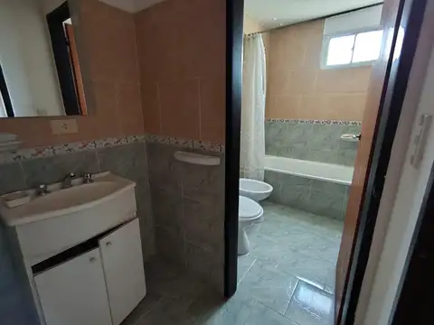 Depto Tipo Casa 4 ambientes con 1 baño