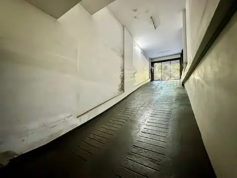 Venta cochera cubierta sobre Cañada torre Ignea 9