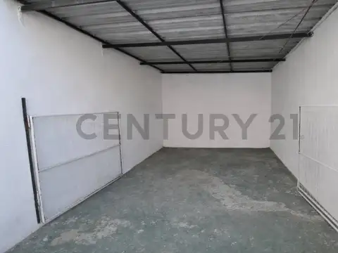 VENTA PH 4 AMBIENTES CON PATIO, TERRAZA, BERNAL