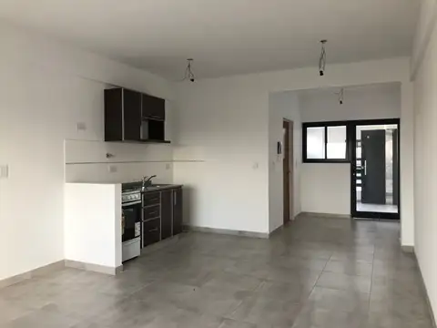 Ultimo   MONOAMBIENTE a ESTRENAR con Patio Privado y  C/Amenities - CON COCHERA!