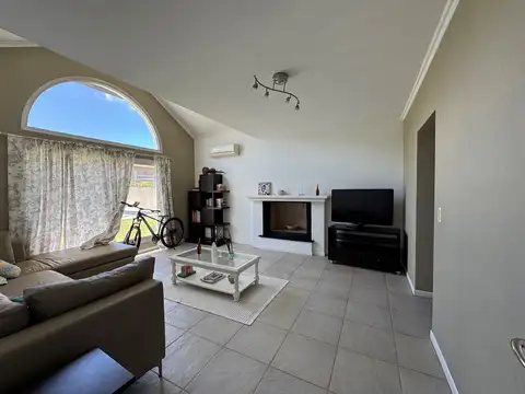 Casa en Alquiler y Venta en Barrancas del Lago 4 dormitorios, Nordelta 100