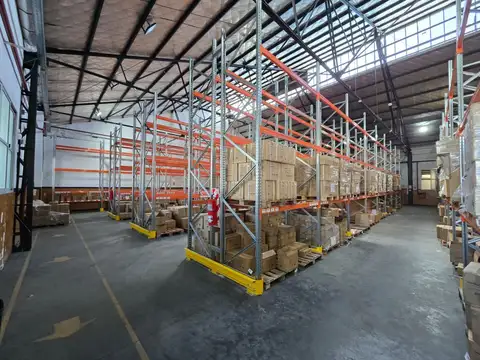 Galpon en Venta 30  mts Fondo