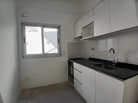 Avenida Ricardo Balbin 3700 PB - Local