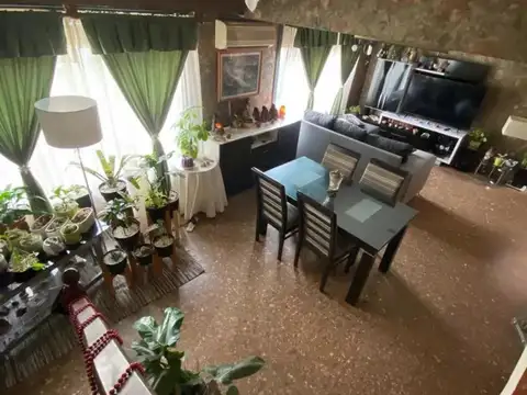 Depto Tipo Casa en Venta de 5 dormitorios