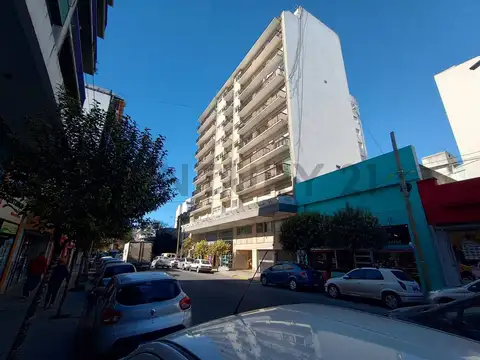 Alberti 1800, Piso 8