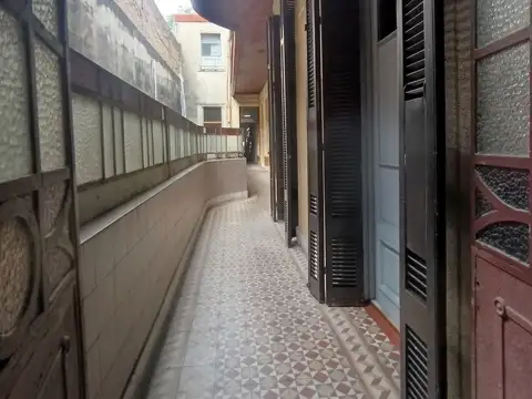 Depto Tipo Casa 11 ambientes con 4 baños