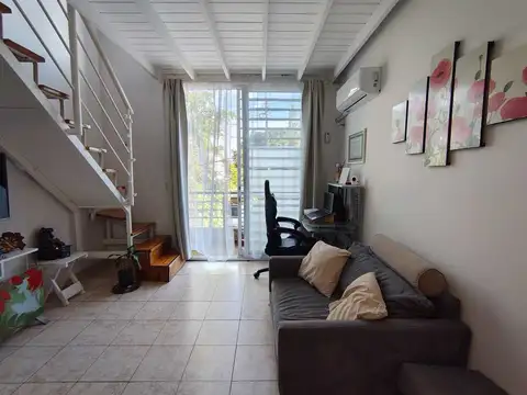 Depto Tipo Casa en Venta de 2 ambientes