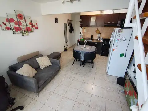 PH 2 AMB EN VENTA EN RAMOS MEJIA BALCON AL FRENTE