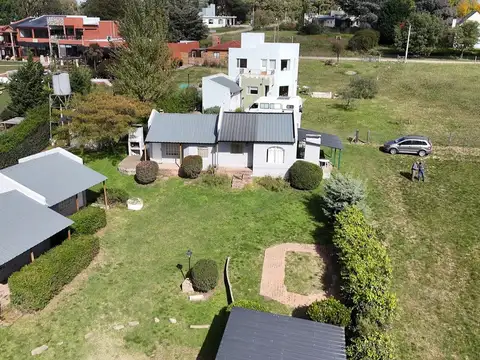 Complejo En Venta Barrio Golf Sierra De La Ventana. Gran Oportunidad, Frente Al Rio Con Hermosas Vistas Y Gran Cercanía Al Centro Comercial.