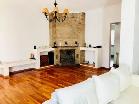 Casa en Venta en Ituzaingo, USD 380.000