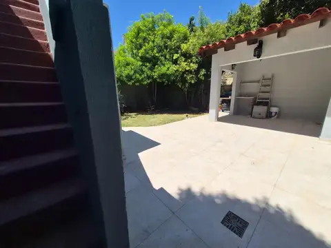 Depto Tipo Casa 4 ambientes con 2 baños