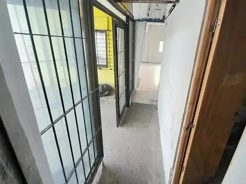 ALQUILER- LOCAL COMERCIAL 1º PISO ESCALERA - RAFAEL CASTILLO