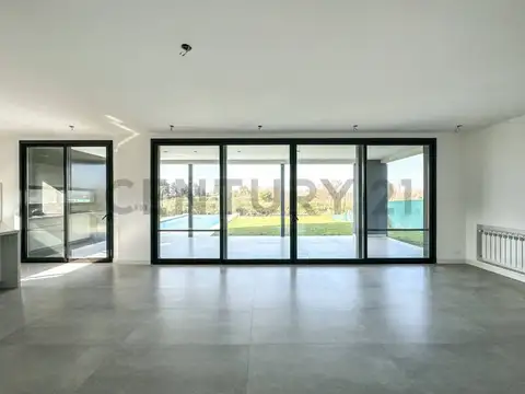 boulevard de todos los santos 5700, Piso 0