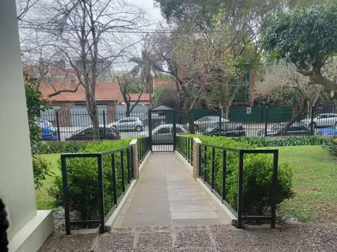 Husares 2200, Piso 7