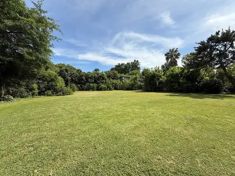 Terreno en Venta en La Lonja, USD 130.000