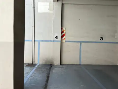 COCHERA EN LANÚS OESTE