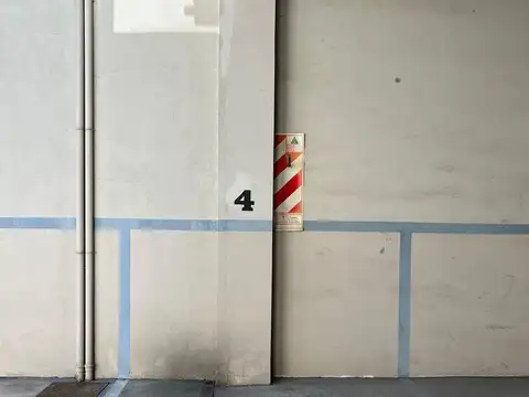 COCHERA EN LANÚS OESTE