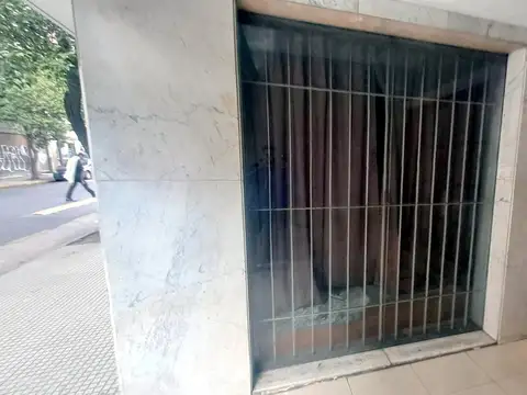 Local a la calle - A refaccionar - Tucuman c/ Av Pueyrredon