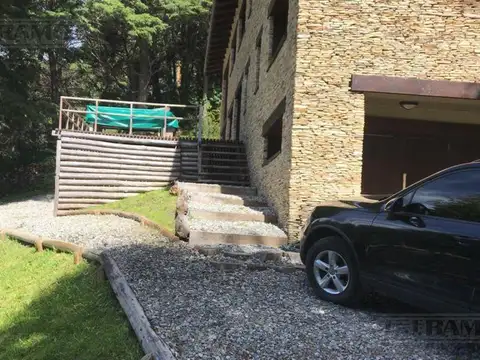 Casa 7 ambientes con 4 baños