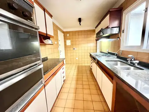 Departamento en Alquiler de 3 dormitorios