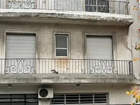 TERRAZA PROPIA,PARRILLA ,COCINA Y BAÑO ACTUALIZADO