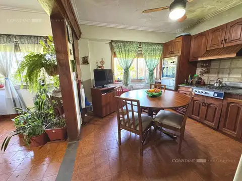 Casa 4 ambientes con 1 baño
