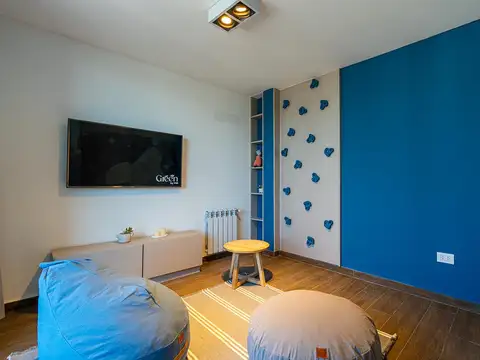 Casa 6 ambientes con 2 baños