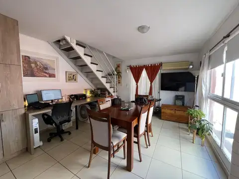 ¡Venta! ¡Oportunidad única en Alberdi! Dpto en 2 plantas ¡Listo para Escriturar!