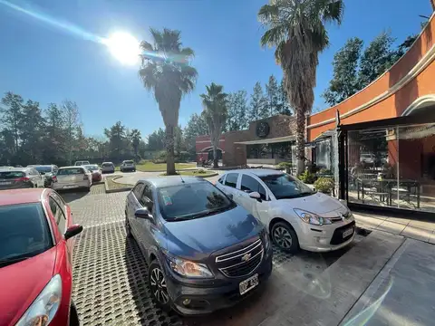 Local en Venta en Pueblo Caamaño, USD 185.900