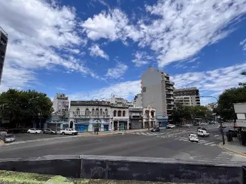 Avenida Rivadavia  al 10700