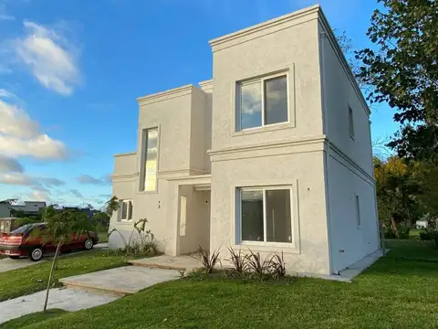 Casa  en Venta en San Ramón, Pilar del Este, Pilar