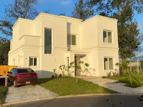 San Ramon, Pilar del Este 100