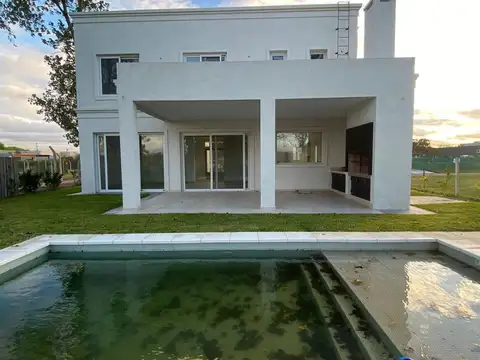 San Ramon, Pilar del Este 100