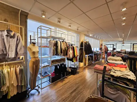 Oficina en Alquiler en Centro, $ 1.350.000