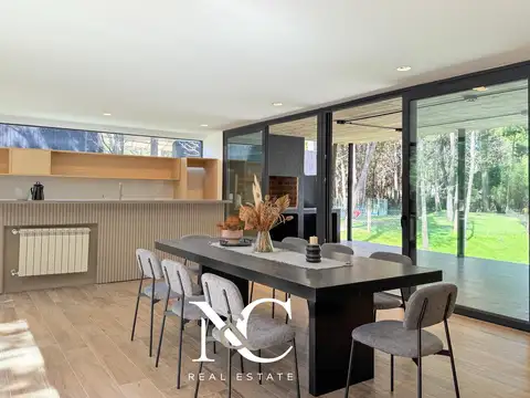 Casa 5 ambientes con 3 baños