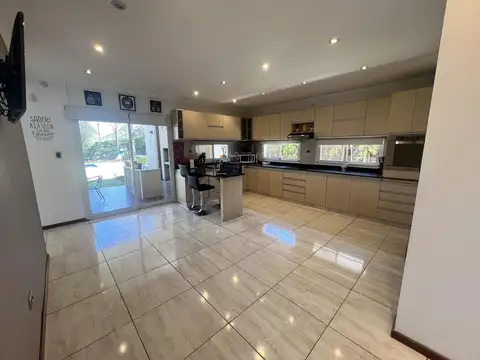 Casa en Venta al Este